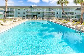 Venus 208 1 BR on Okaloosa Island with Gulf Front Access by RedAwning