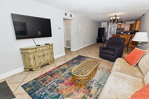 Venus 208 1 BR on Okaloosa Island with Gulf Front Access by RedAwning