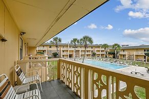Venus 219 - 2nd Floor 1 BR on Okaloosa Island with easy beach access b