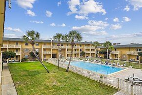 Venus 219 - 2nd Floor 1 BR on Okaloosa Island with easy beach access b
