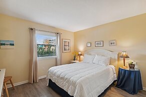 Venus 219 - 2nd Floor 1 BR on Okaloosa Island with easy beach access b