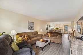 Venus 219 - 2nd Floor 1 BR on Okaloosa Island with easy beach access b