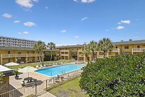 Venus 201 - 2nd Floor 2 BR Sleeps with Gulf Access on Okaloosa Island 