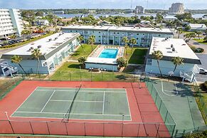 Venus 309 sleeps 10 Close to pool and beach by RedAwning