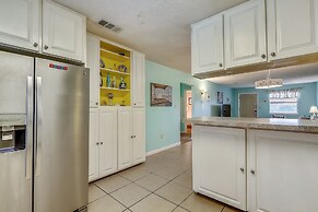 Venus 309 sleeps 10 Close to pool and beach by RedAwning