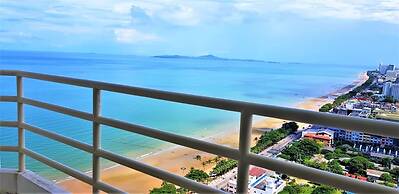 30th Floor Beach Condo With Stunning sea Views