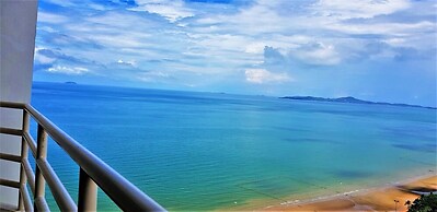 30th Floor Beach Condo With Stunning sea Views