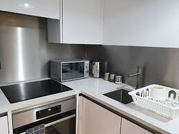 Lux Kings RD City Centre Studio Apartment Reading