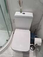 Lux Kings RD City Centre Studio Apartment Reading