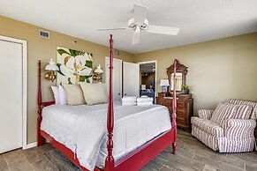 WVT 604 is a Beautiful 3 BR 2 Ba with a Boat Slip by RedAwning