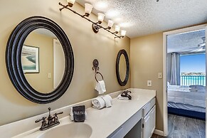 WVT 604 is a Beautiful 3 BR 2 Ba with a Boat Slip by RedAwning