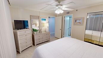 Magnolia House 407 is a 1 BR with amazing views by RedAwning