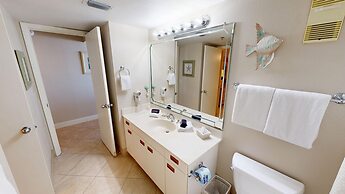 Magnolia House 407 is a 1 BR with amazing views by RedAwning