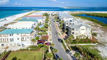 Magnolia House 407 is a 1 BR with amazing views by RedAwning