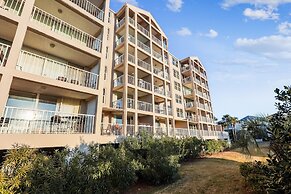 Magnolia House 407 is a 1 BR with amazing views by RedAwning