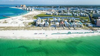 Magnolia House 407 is a 1 BR with amazing views by RedAwning