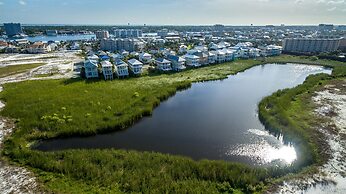 Magnolia House 407 is a 1 BR with amazing views by RedAwning