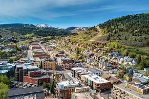 Ski 1 Mile To Deer Valley Gondola 2 Bedroom Condo by RedAwning