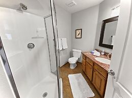 Ski 1 Mile To Deer Valley Gondola 2 Bedroom Condo by RedAwning