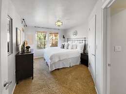 Ski 1 Mile To Deer Valley Gondola 2 Bedroom Condo by RedAwning