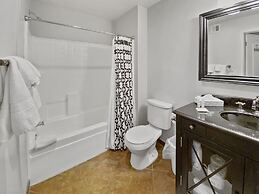 Ski 1 Mile To Deer Valley Gondola 2 Bedroom Condo by RedAwning