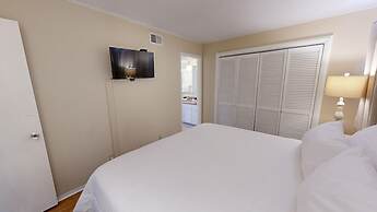 SPC 2021 is a Harbor front 1 BR by RedAwning