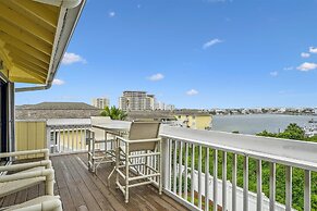 SPC 2021 is a Harbor front 1 BR by RedAwning