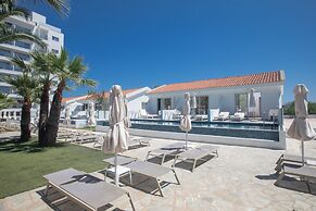 Bohemian Gardens Hotel