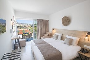 Bohemian Gardens Hotel