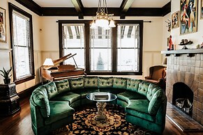 Heritage House Bed & Breakfast - Boutique Adults-Only Inn