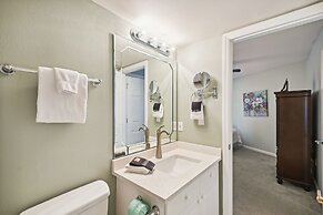 Seacrest 701B is a 2 BR Gulf Front on Okaloosa Island by RedAwning