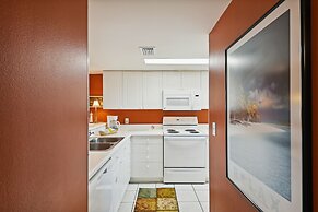 Seacrest 405 is 2 BR Gulfview on Okaloosa Island by RedAwning