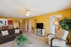 Seacrest 405 is 2 BR Gulfview on Okaloosa Island by RedAwning