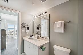 701A is a Penthouse Effiency Gulf view unit on Okaloosa Island by RedA