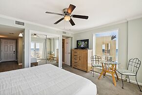 701A is a Penthouse Effiency Gulf view unit on Okaloosa Island by RedA