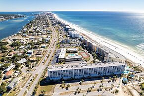 Seacrest 305 is a 2 BR Gulf front on Okaloosa Island by RedAwning