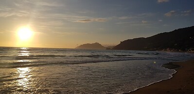 Elena's Seaside Holiday House