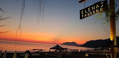 Elena's Seaside Holiday House