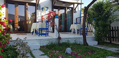 Elena's Seaside Holiday House