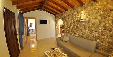 Elena's Seaside Holiday House