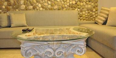 Elena's Seaside Holiday House