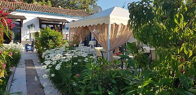 Elena's Seaside Holiday House