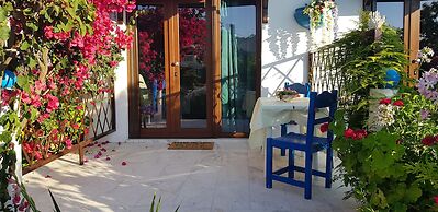 Elena's Seaside Holiday House