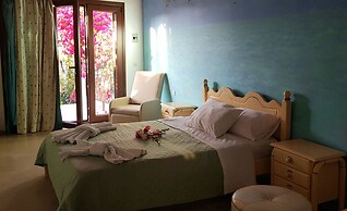 Elena's Seaside Holiday House