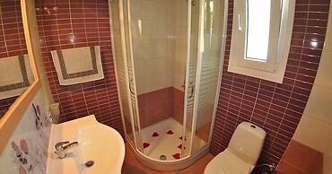 Elena's Seaside Holiday House