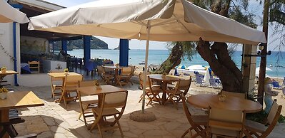 Elena's Seaside Holiday House