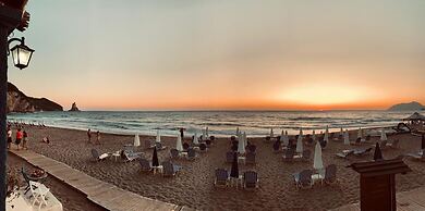 Elena's Seaside Holiday House