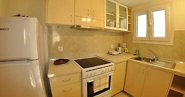 Elena's Seaside Holiday House