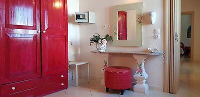 Elena's Seaside Holiday House