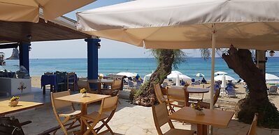 Elena's Seaside Holiday House